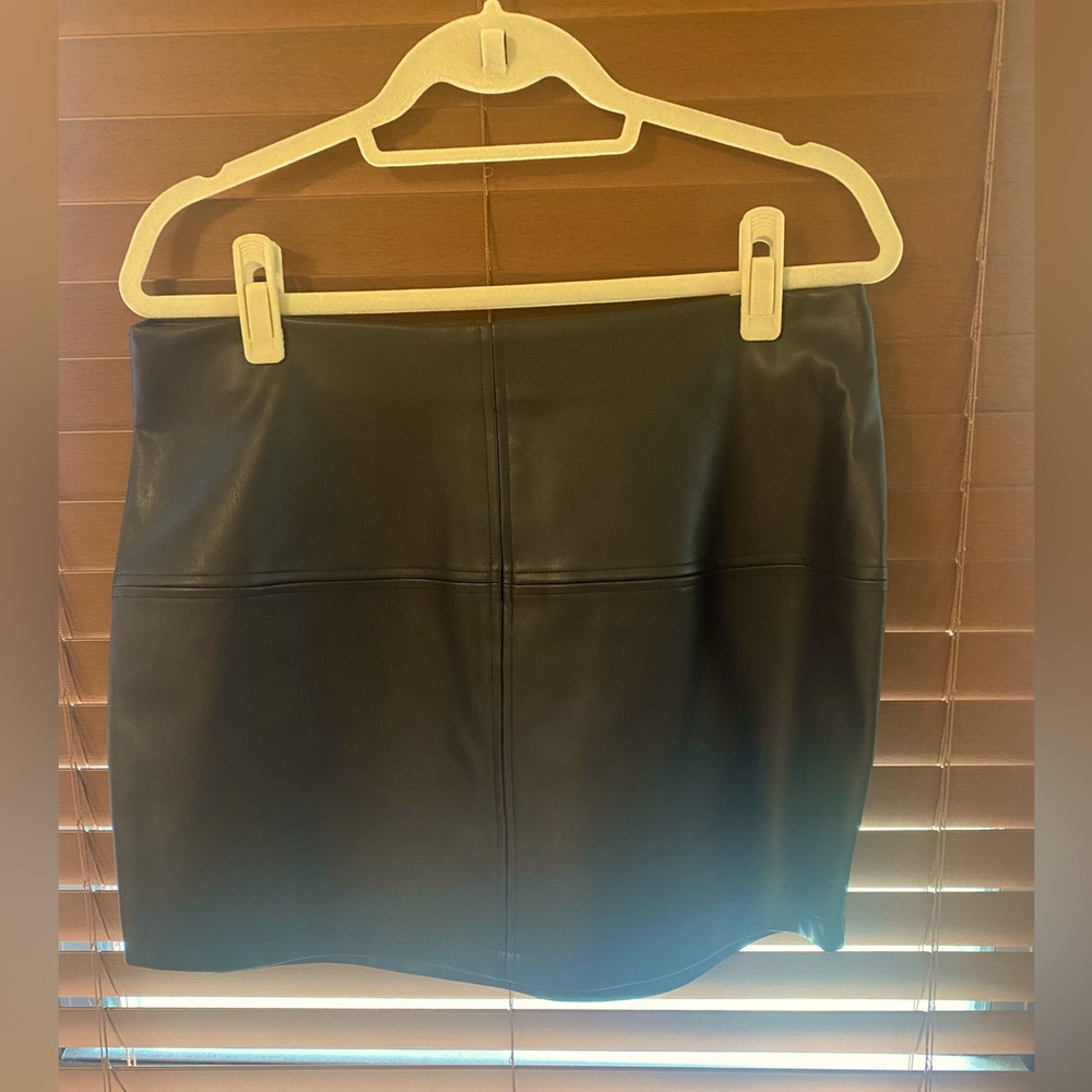 LuLu’s black pleather mini skirt